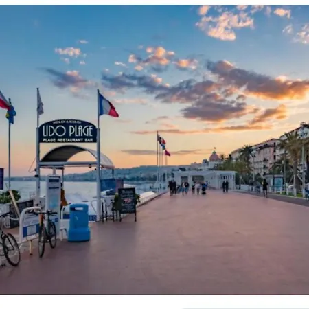 Superbe T3 Confort A Deux Pas Du Tram Et Des Plages דירה